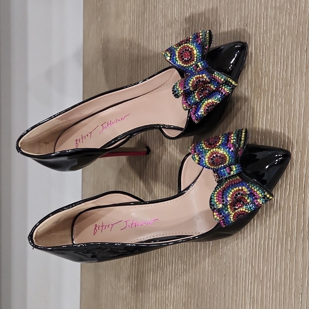 Betsey Johnson Stiletto pumps size 7.5 NWOT